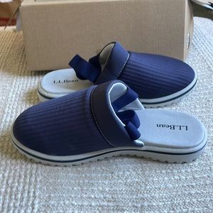 NWT in box LL Bean kids/small women slipper size 5/6